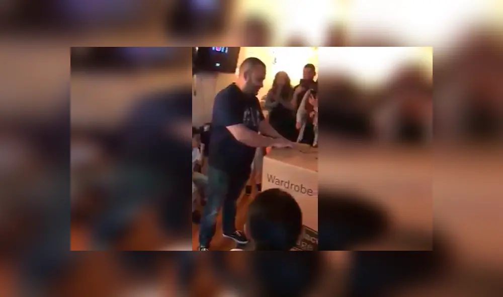 Desliza las imágenes para conocer un poco más sobre este emotivo video viral de Facebook, el cual muestra el emotivo reencuentro entre un hombre y su querida madre. Foto: Captura. Desliza las imágenes para conocer un poco más sobre este emotivo video viral de Facebook, el cual muestra el emotivo reencuentro entre un hombre y su querida madre. Foto: Captura.