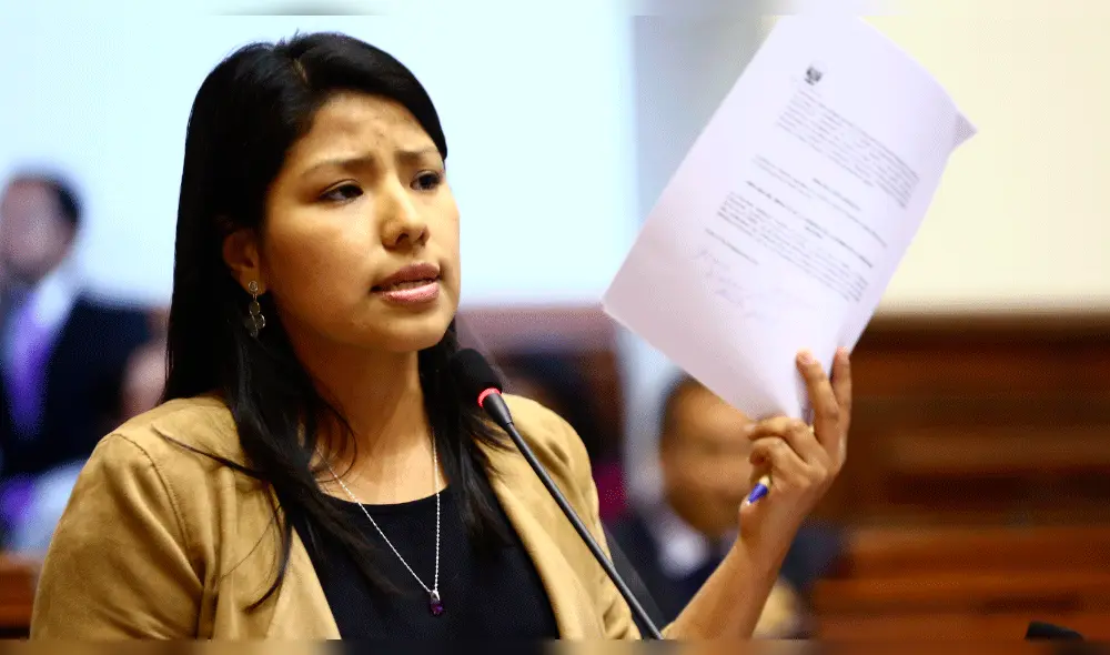 Evalúan denunciar constitucionalmente a Mercedes Aráoz y Enrique Mendoza Evalúan denunciar constitucionalmente a Mercedes Aráoz y Enrique Mendoza