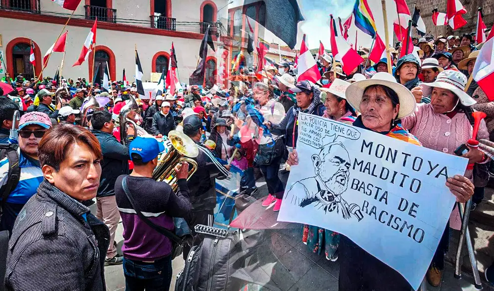 Masiva manifestación en la región de Puno. Foto: Composición Gerson Cardoso/LR