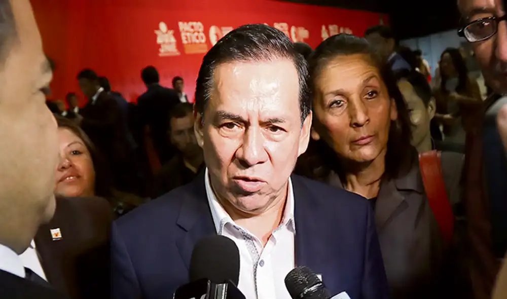 Escéptico. José Vega (UPP) no cree en acuerdo AP, APP, SP y PM. Foto: Jorge Cerdan Escéptico. José Vega (UPP) no cree en acuerdo AP, APP, SP y PM. Foto: Jorge Cerdan