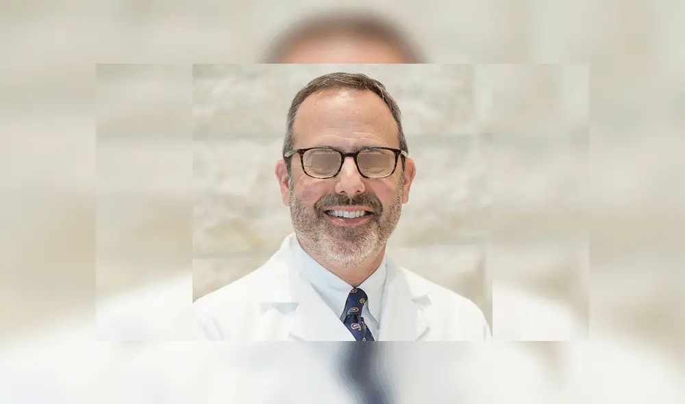 Joseph Costa falleció a los 56 años tras meses de atención en plena pandemia. Foto: Mercy Medical Center.