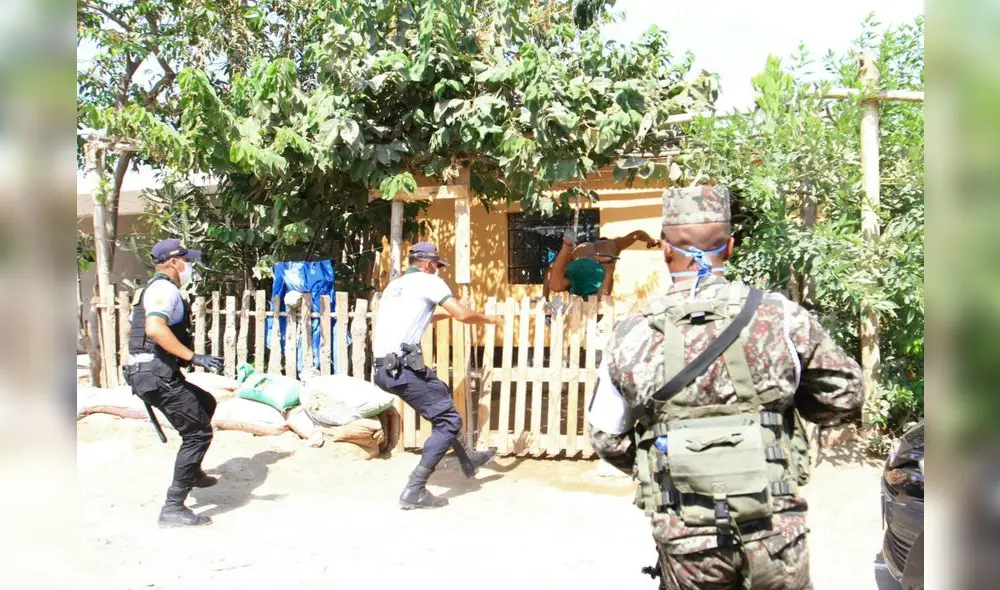 Toque de queda: vecino escapa de policías pero fue detenido [FOTOS] 