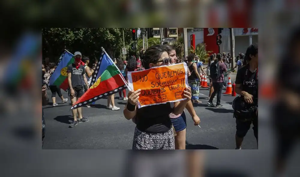 Miles de personas salieron a las calles a protestar contra el régimen de Sebastián Piñera en el contexto de su cumpleaños número 70.