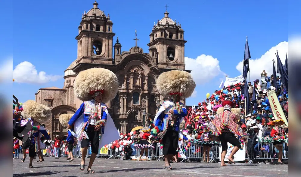 Cusco: Universidad Global y 22 institutos bailaron por el mes jubilar de la ciudad imperial [FOTOS]