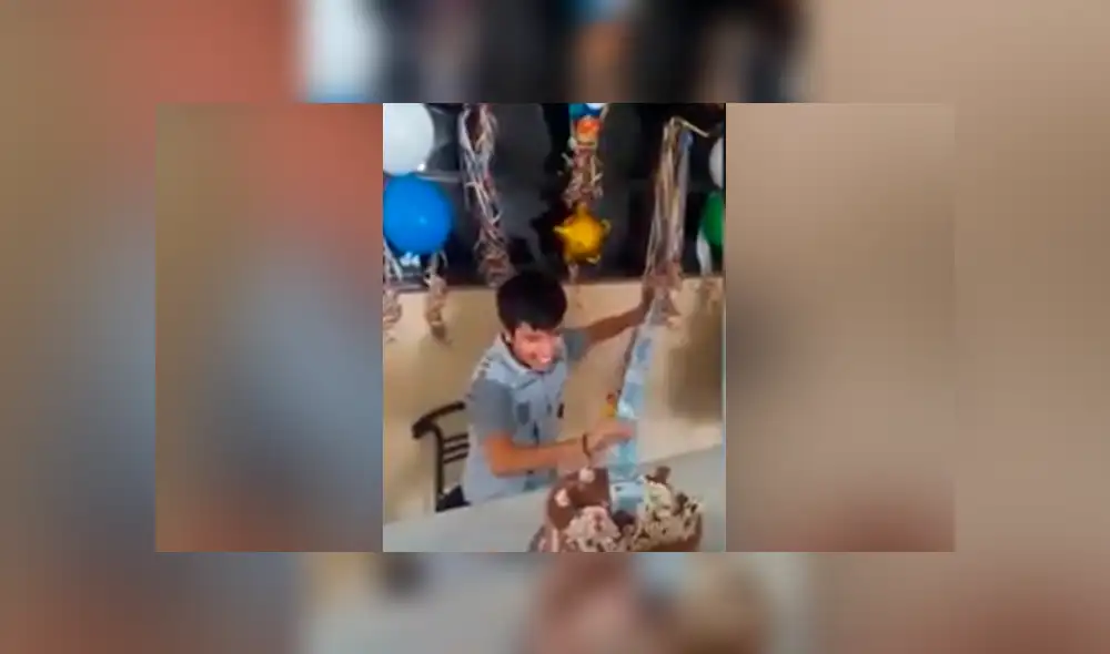 Facebook viral: Cumpleañero corta su torta y descubre el regalo escondido en su interior 