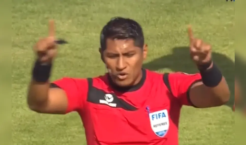 El árbitro Espinoza se convirtió en el primer réferi en emplear el VAR en el fútbol peruano.