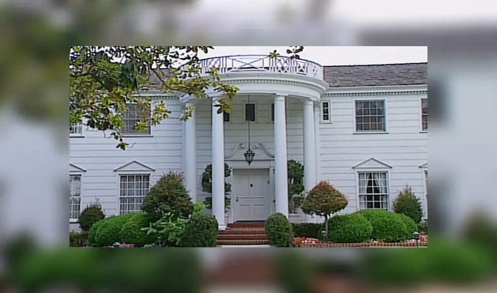 Desliza las imágenes de Google Maps para observar la casa que fue empleada para grabar ‘El Príncipe del Rap’. Desliza las imágenes de Google Maps para observar la casa que fue empleada para grabar ‘El Príncipe del Rap’.