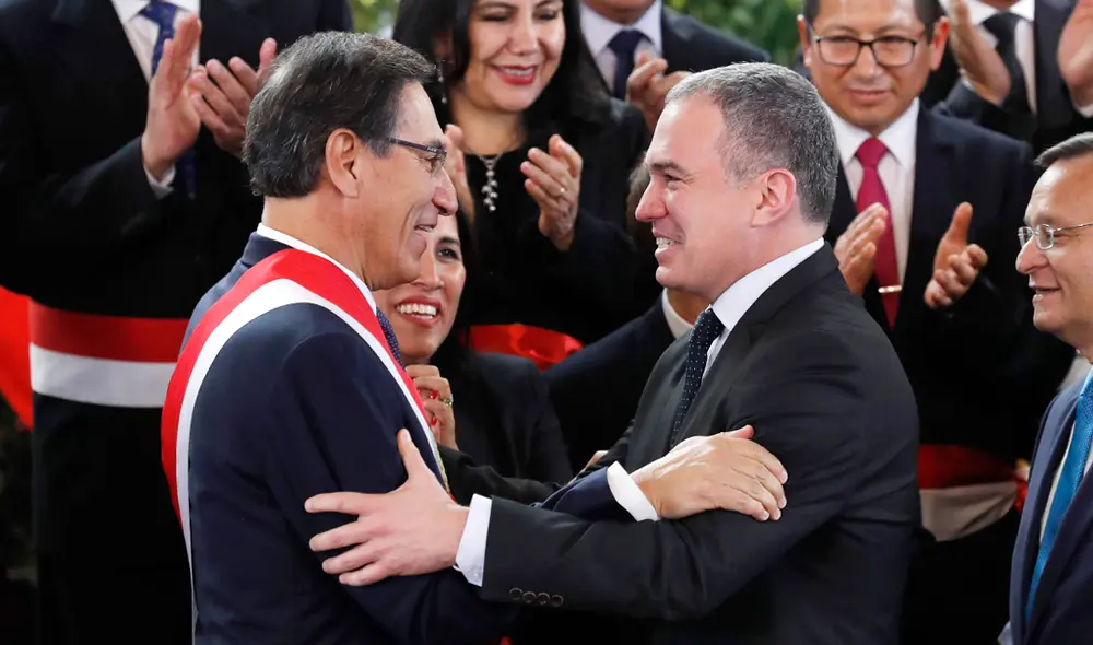 Martín Vizcarra eligió a Salvador del Solar como primer ministro y tuvo que despdirse de él luego de la disolución del Congreso. Foto: EFE.