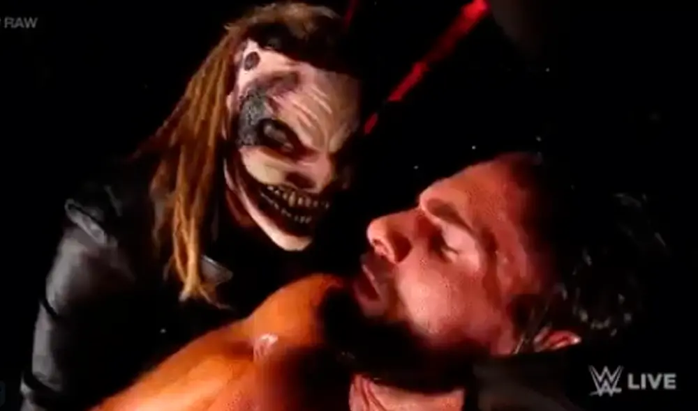 WWE Monday Night Raw fue testigo de un nuevo ataque de The Fiend contra Seth Rollins.