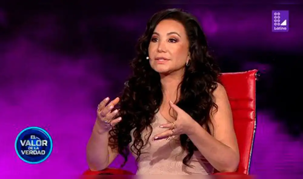 La 'Rulitos' le hizo quedar mal a su compañera cuando hablaban de los famosos zapatos de la salsera en los Premios Lo Nuestro.