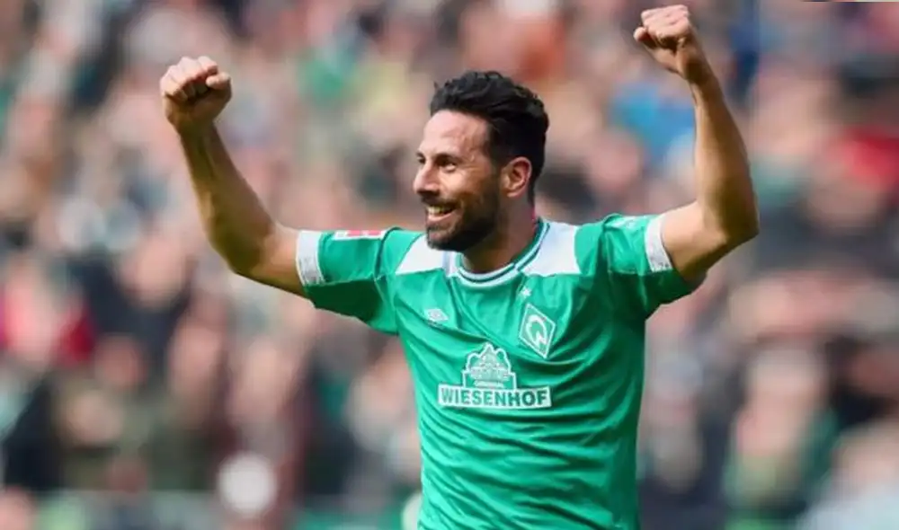 Claudio Pizarro es considerado ídolo en el Werder Bremen. Claudio Pizarro es considerado ídolo en el Werder Bremen.
