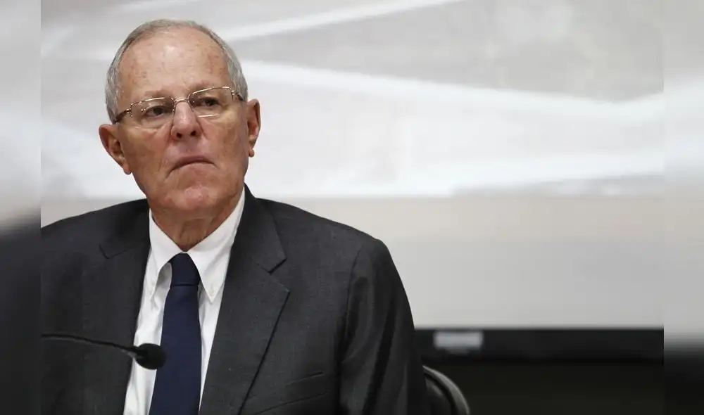 Presidente Kuczynski le dijo a Vargas Llosa que evalúa el indulto