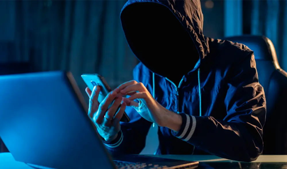 Estafa de suplantación de identidad en redes sociales. | Foto: artoleshko