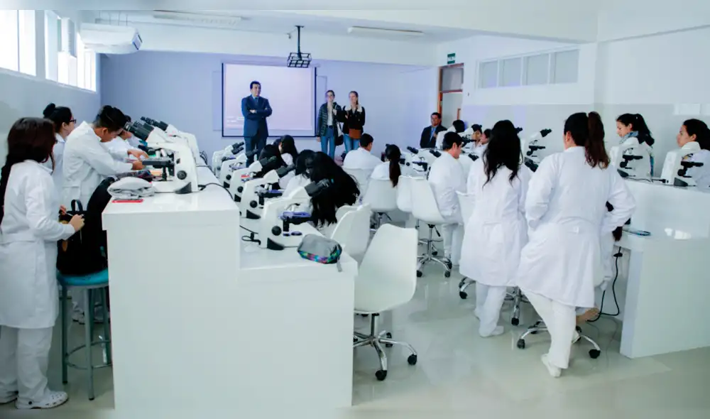 Lambayeque. Universidad Particular de Chiclayo dispone sus laboratorios para pruebas rápidas de COVID - 19. Lambayeque. Universidad Particular de Chiclayo dispone sus laboratorios para pruebas rápidas de COVID - 19.