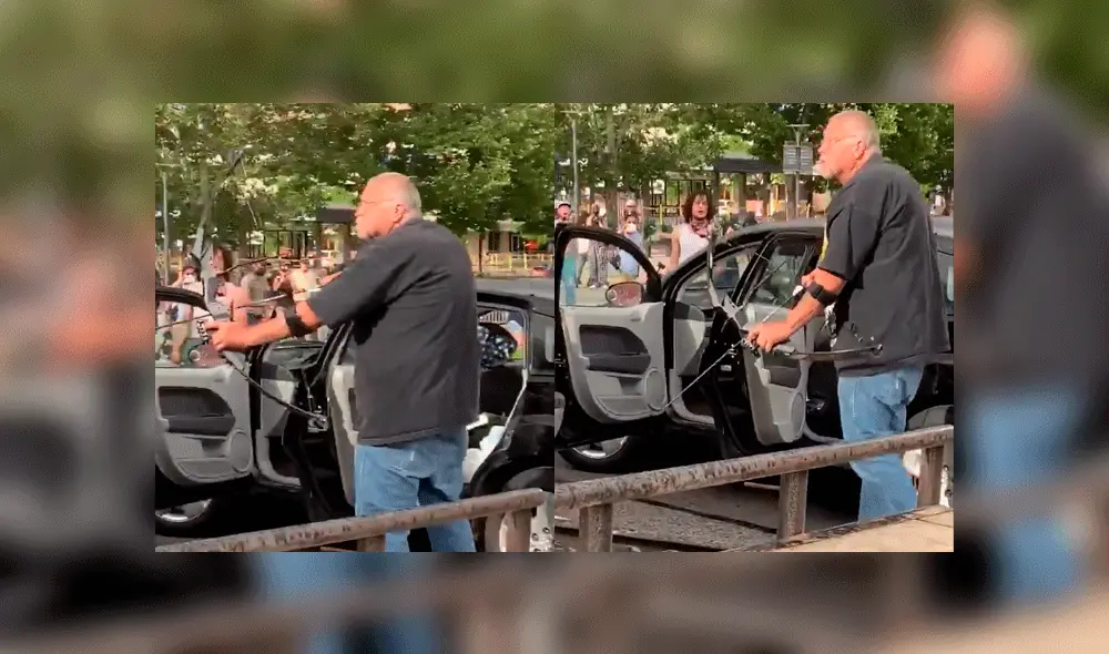 El sujeto había salido de su vehículo tras el bloqueo de la calle por los manifestantes. Fuente: Twitter. El sujeto había salido de su vehículo tras el bloqueo de la calle por los manifestantes. Fuente: Twitter.