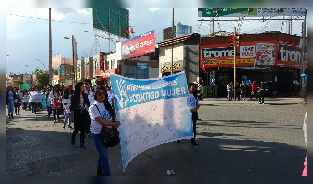 Partidos políticos con mayor popularidad excluyen a mujeres de sus listas Partidos políticos con mayor popularidad excluyen a mujeres de sus listas