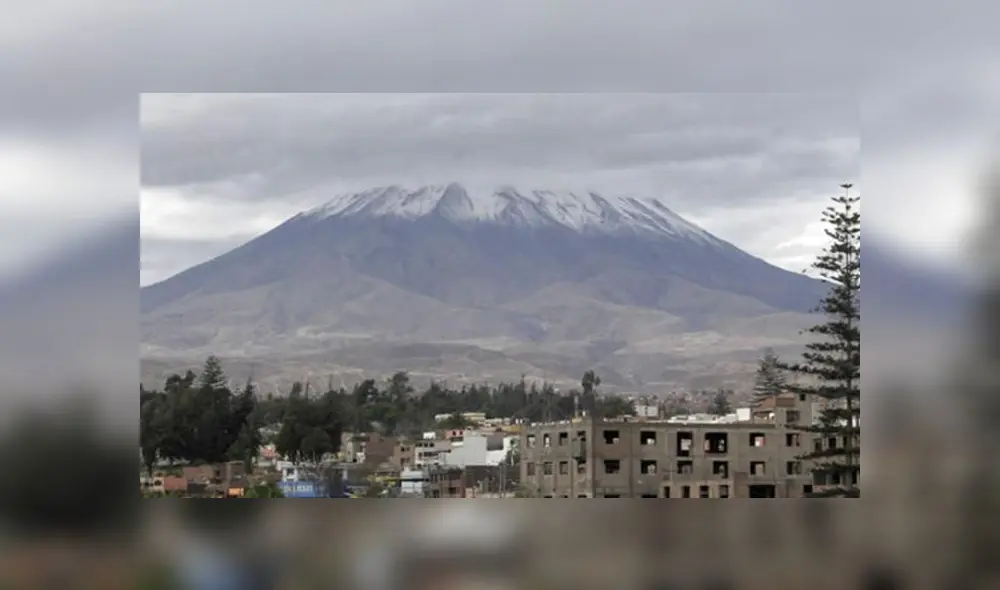 50 mil deben ser evacuados ante posible erupción del volcán Misti en Arequipa