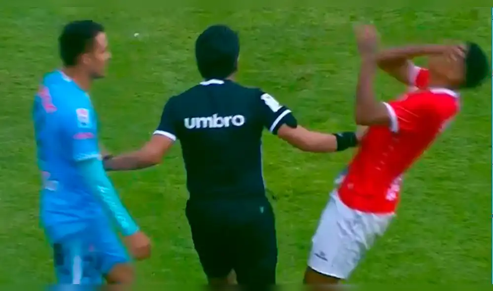 Liga 1: Defensor de Unión Comercio simula una falta del propio árbitro [VIDEO]