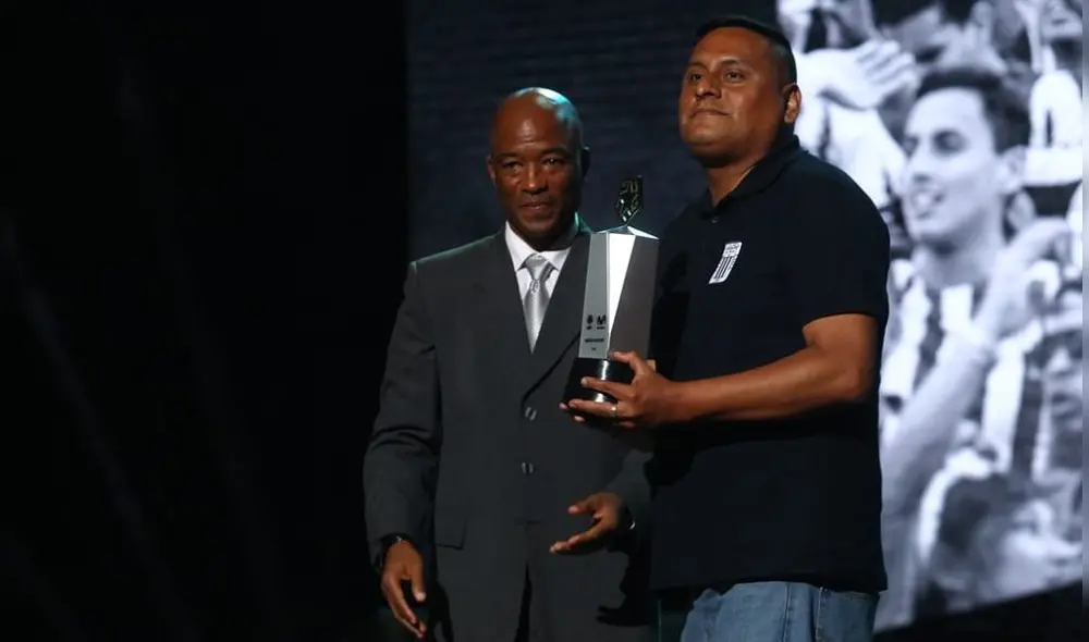 En la gala también se premió a los mejores del 2019. Alianza Lima ganó el premio a mejor hinchada. Foto: Liga 1 Movistar. En la gala también se premió a los mejores del 2019. Alianza Lima ganó el premio a mejor hinchada. Foto: Liga 1 Movistar.