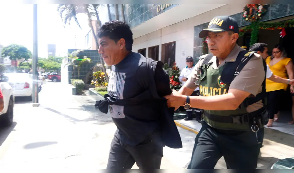 Paolo Guerrero en Comisaria: el capitán de selección peruana fue cortante con la prensa cuando visito a su hermano Coyote Rivera.