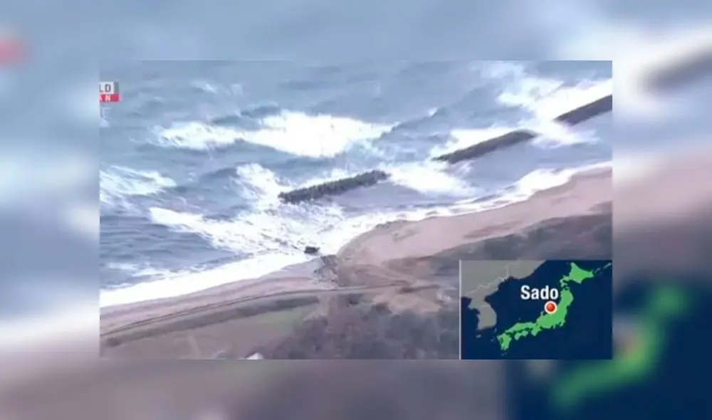 El hallazgo tuvo lugar en la costa de la isla de Sado. Captura de video: NHK. El hallazgo tuvo lugar en la costa de la isla de Sado. Captura de video: NHK.