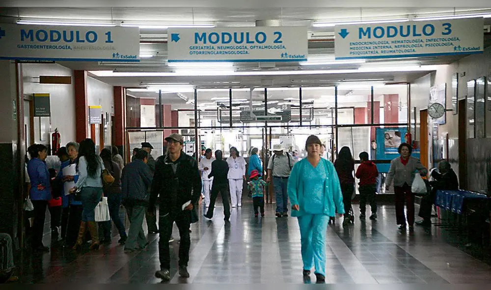 Médicos denuncian privatización de EsSalud