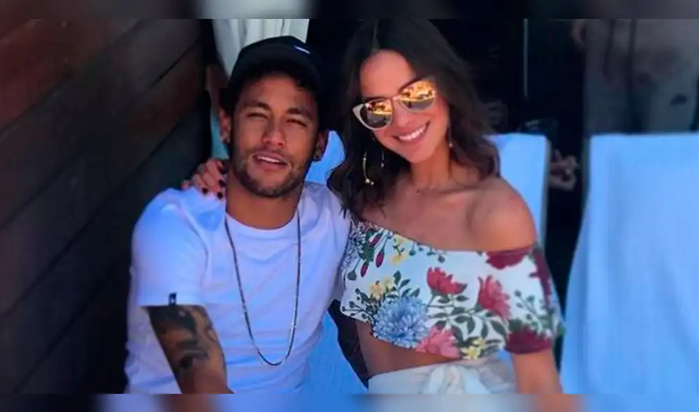 Bruna Marquezine lució sensual disfraz en el Carnaval de Río [VIDEOS]