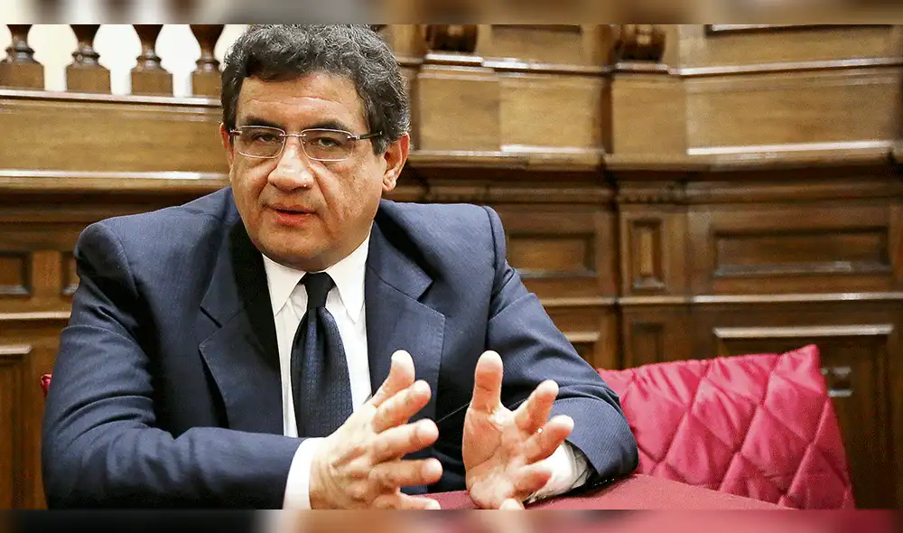 Juan Sheput: “El fujimorismo se esfuerza por repetir su historia”