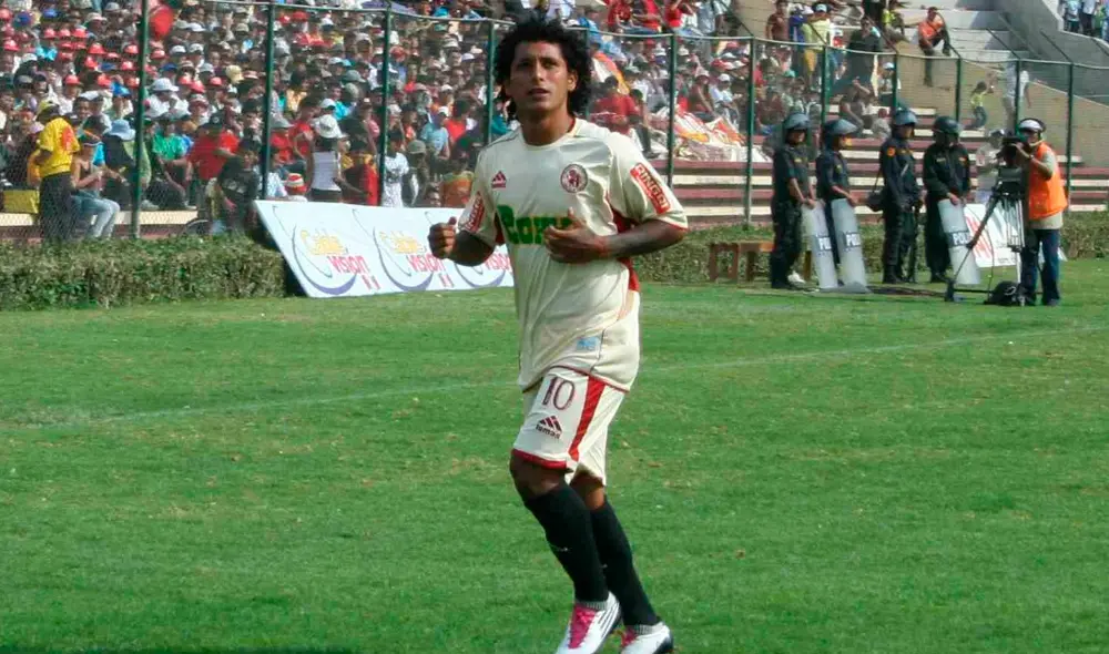 El exfutbolista del León de Huánuco fue el mejor jugador extranjero del balompié nacional en el año 2010. El exfutbolista del León de Huánuco fue el mejor jugador extranjero del balompié nacional en el año 2010.