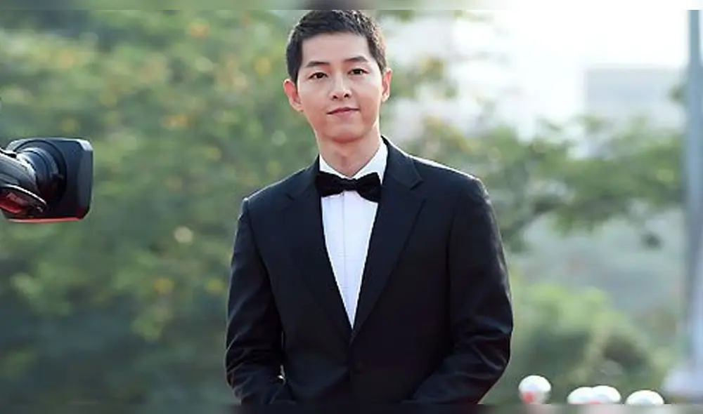 Desliza para ver más fotos de Song Joong Ki, Park Shin Hye, Suzy, IU. Créditos: MyDaily