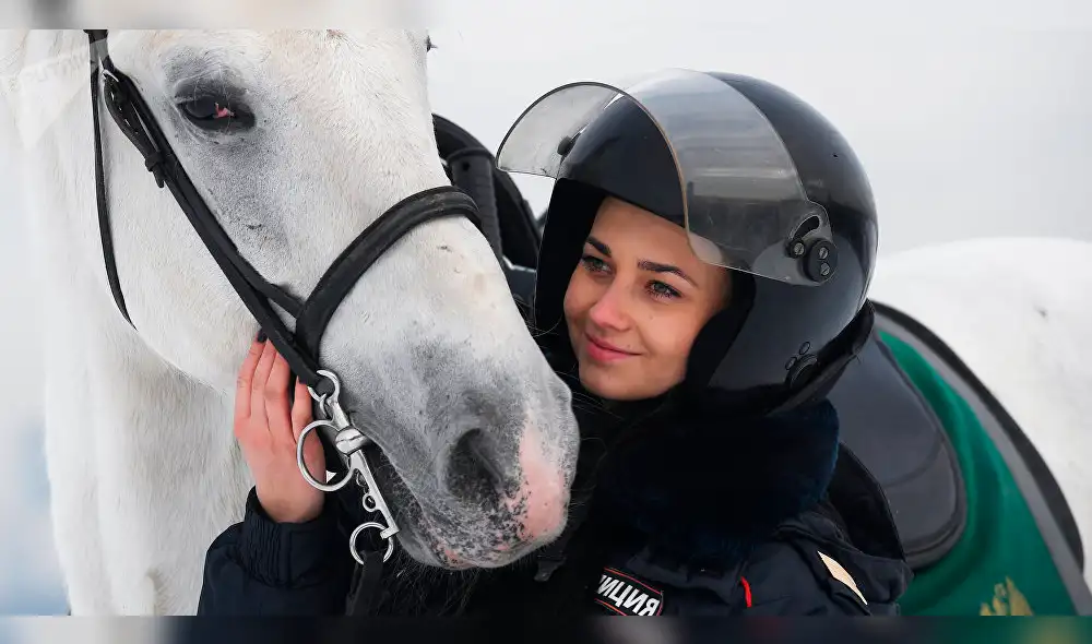 Agente de la Policía Montada rusa enamoró a hinchas del Mundial [FOTOS]