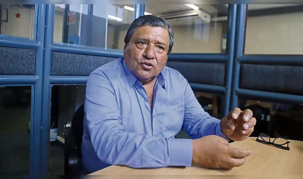 Análisis. Carlos Armas Vela enfatizó que los principales problemas del país son la corrupción y la pobreza. Análisis. Carlos Armas Vela enfatizó que los principales problemas del país son la corrupción y la pobreza.