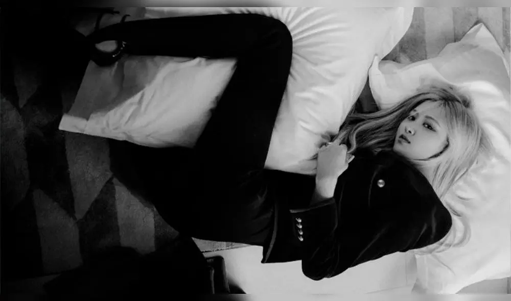 W Korea hizo el lanzamiento preliminar de la sesión fotografica con Rosé de BLACKPINK durante el fashion show de Saint Laurent.