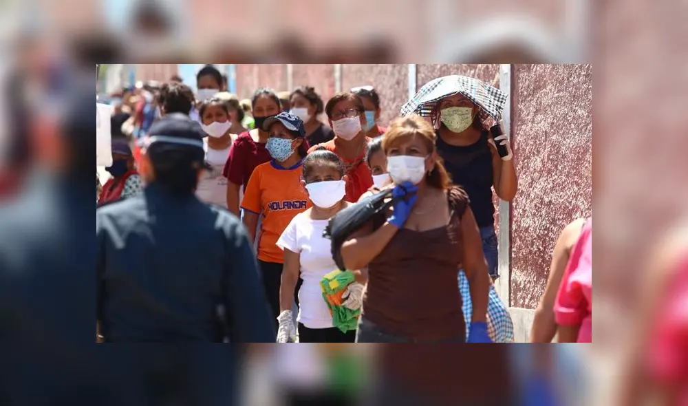 Largas colas se aprecian en los exteriores del pesquero de VMT. Largas colas se aprecian en los exteriores del pesquero de VMT.