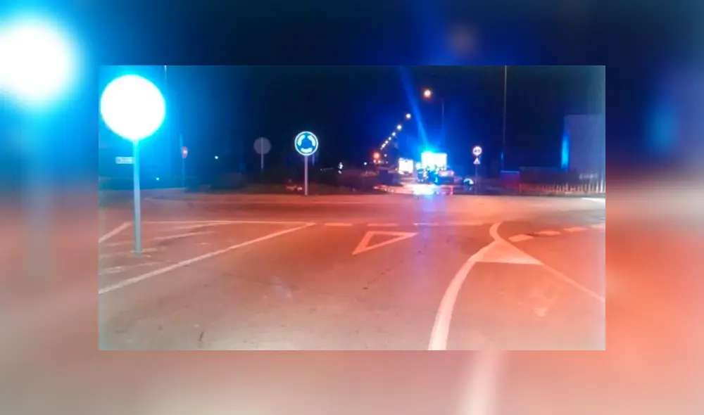 Conductor con cinco veces del grado de alcohol permitido en la sangre, choca y salva de morir Conductor con cinco veces del grado de alcohol permitido en la sangre, choca y salva de morir