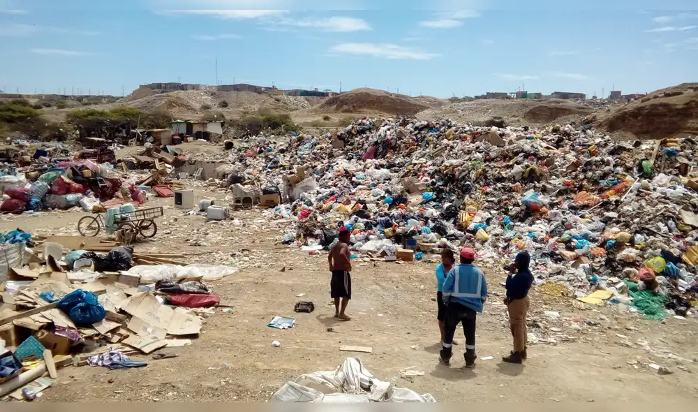 Empresas formalizaron sus propuestas ante el comité de evaluación.