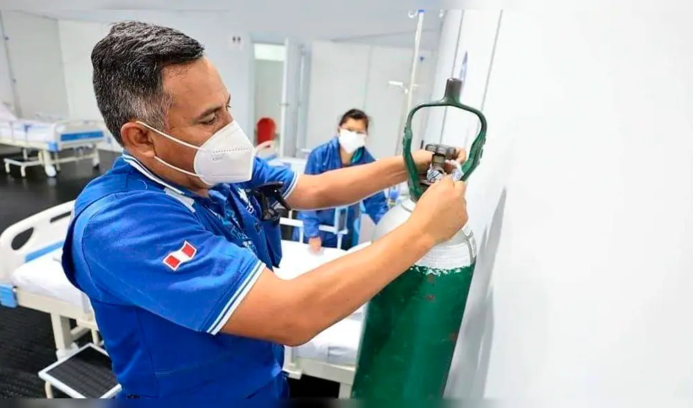 Presidente Martín Vizcarra inaugura hospital de campaña en Chimbote. Presidente Martín Vizcarra inaugura hospital de campaña en Chimbote.