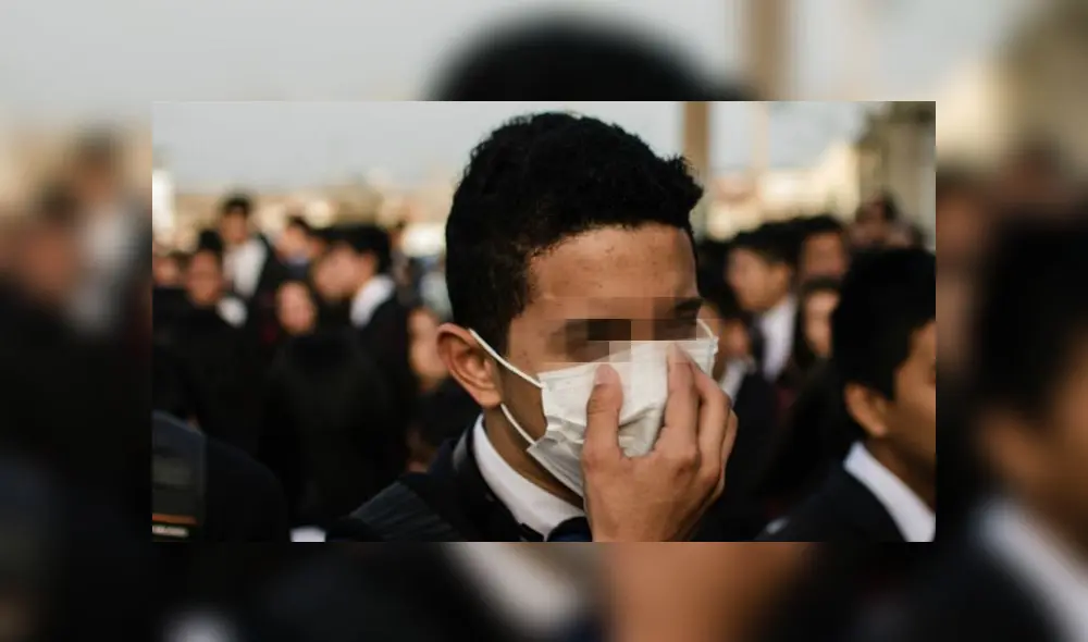 El colegio estaba inundado por aguas residuales. Foto: Referencial El colegio estaba inundado por aguas residuales. Foto: Referencial