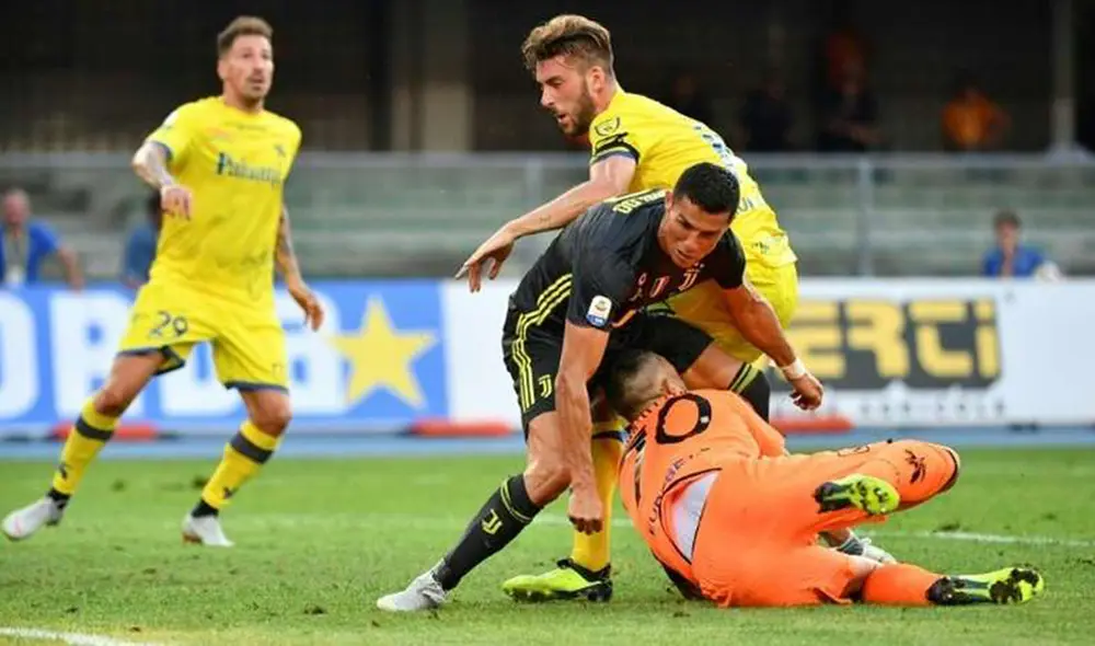 En el 2018, CR7 le provocó una lesión a Sorrentino tras impactar con su rodilla en el rostro del portero. Foto: AFP.