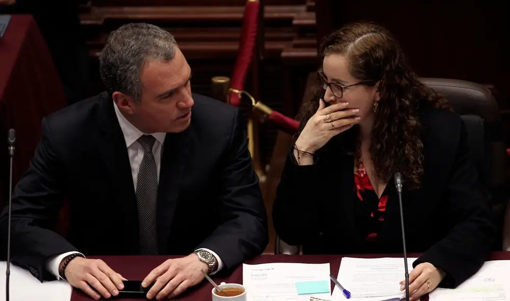 Premier Salvador del Solar y ministro Zeballos en la Comisión de Constitución. Foto: Aldair Mejía. Premier Salvador del Solar y ministro Zeballos en la Comisión de Constitución. Foto: Aldair Mejía.