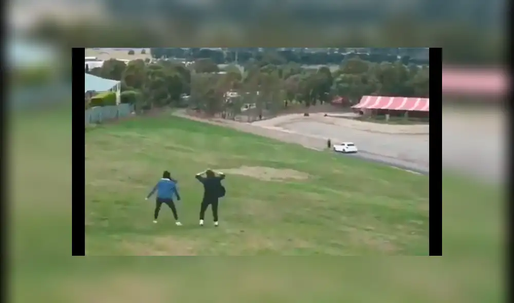 YouTube viral: chico se sube a llanta para lanzarse desde elevada colina y pasa esto [VIDEO]