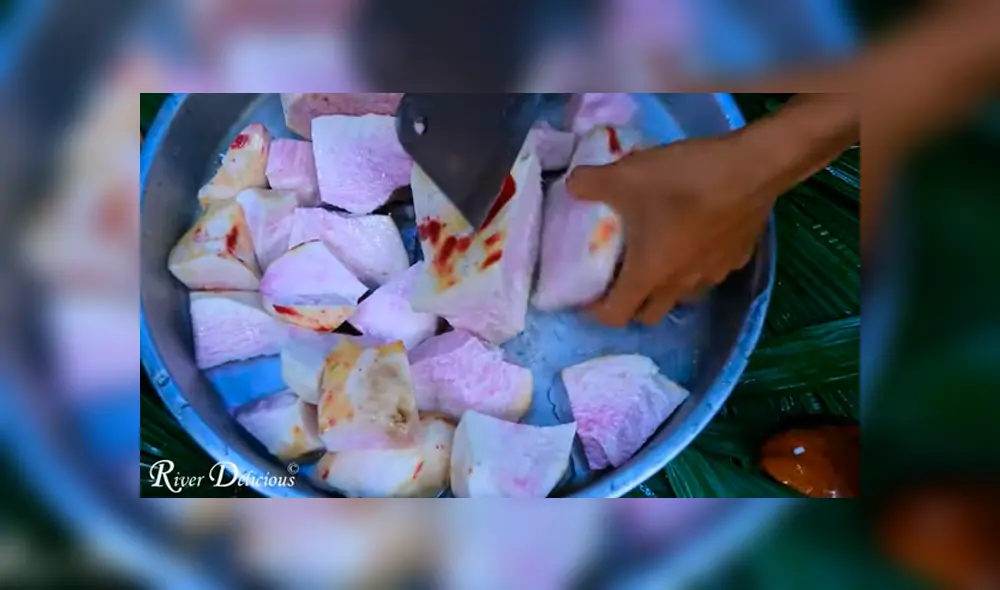 YouTube viral: encuentran extraña papá gigante, la cocinan y realizan exquisito platillo