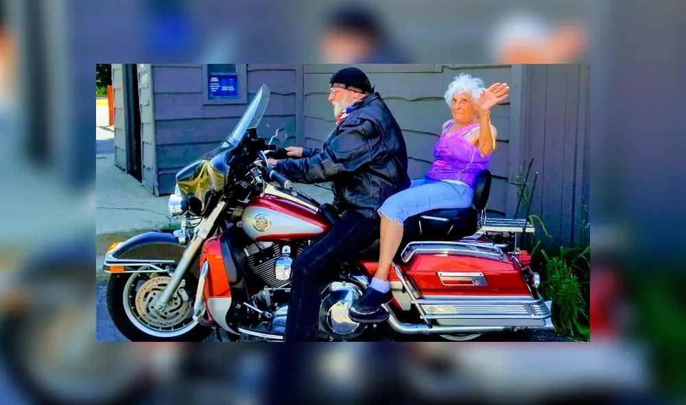 Desliza la imagen compartida en Facebook para ver el tatuaje de la mujer. Teresa Gomez/CNN