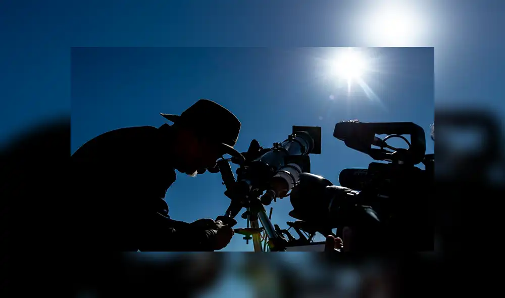 Chile vive con gran expectativa la llegada del eclipse solar total que se posará a partir de las 15:23 horas. Foto: AFP