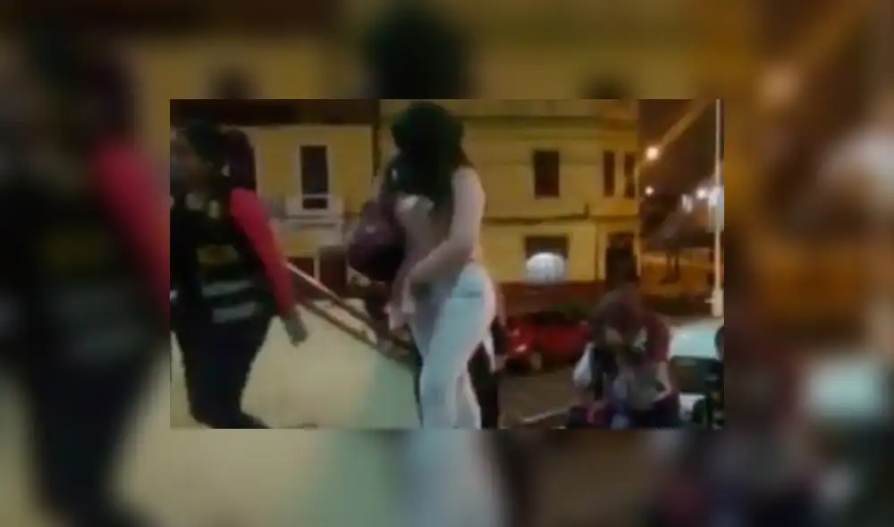 PNP: Rescatan a doce mujeres de un prostíbulo en Comas [VIDEO]