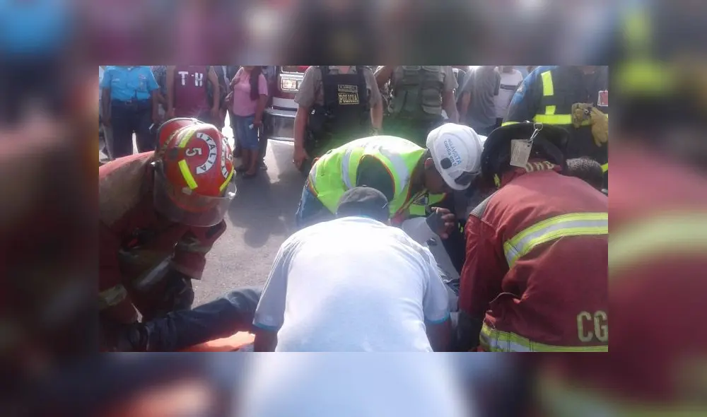 Según testigos, el causante del accidente fue el chofer del bus que se pasó la luz roja. (Foto: La República)