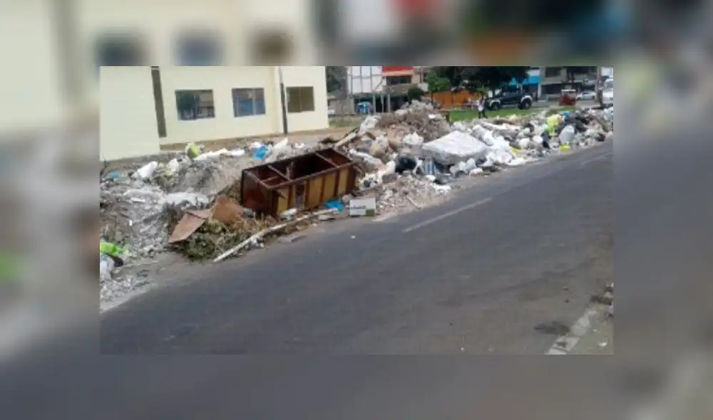 Bellavista: desmonte en la vía pública permanece pese a quejas