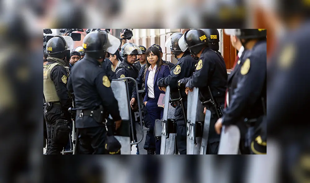 Defensora. Loza admitió haber conversado dos veces con Dextre.