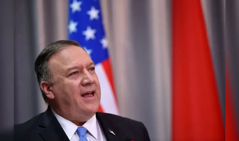 "Somos el mayor productor de petróleo del mundo y todo lo que usted tiene que hacer es llamarnos", lanzó Pompeo. Foto: AFP.