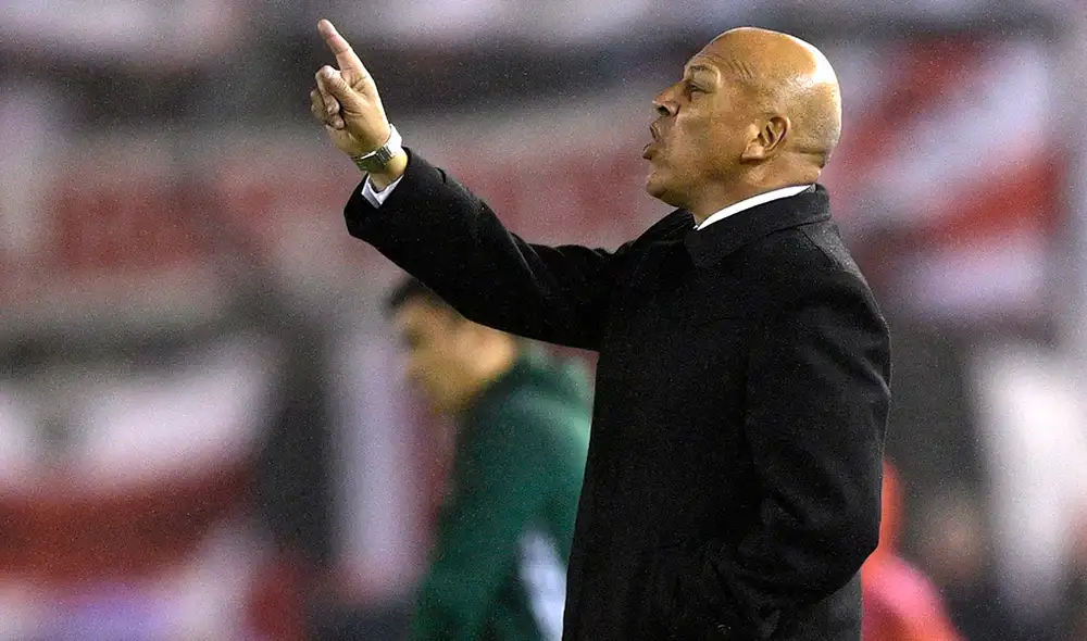 Roberto Mosquera habló sobre la goleada de 8-0 que recibió por parte de River Plate hace dos años y tres meses. (Foto: EFE).